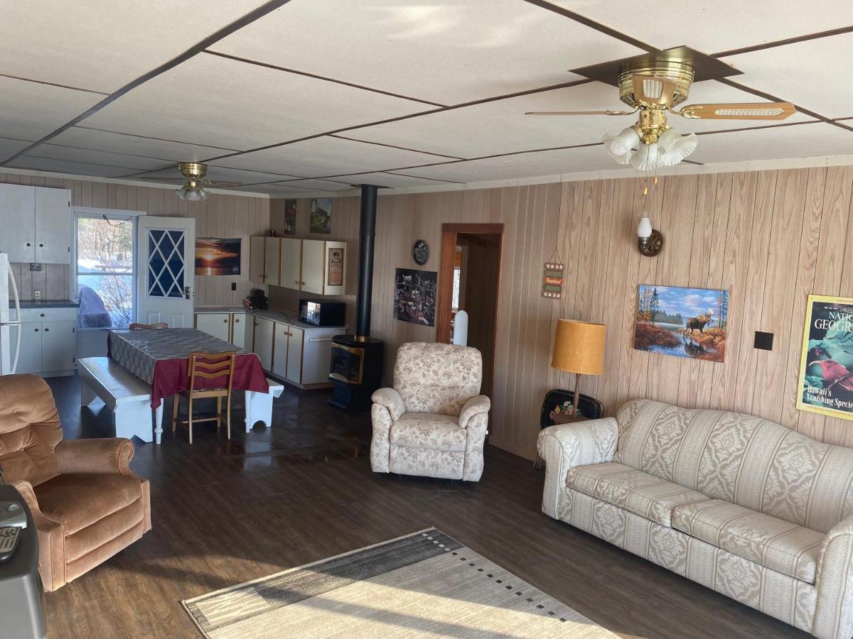 Ntj Moose Lake Cabin Bonnyville Екстер'єр фото